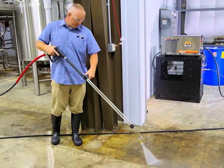 Manufacturing & Warehouse Pressure Washer Solutions for Iowa